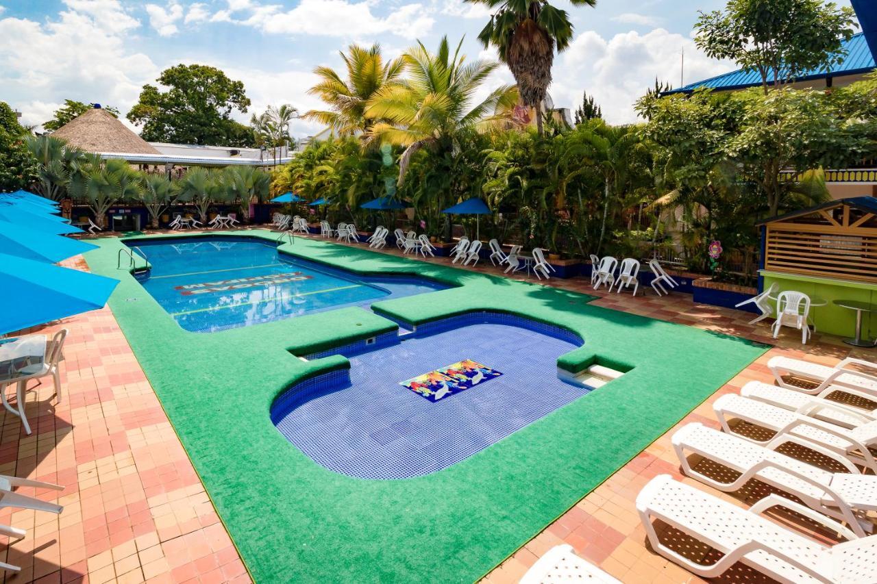 Ayenda 1132 Copiclub Hotell Ibagué Exteriör bild