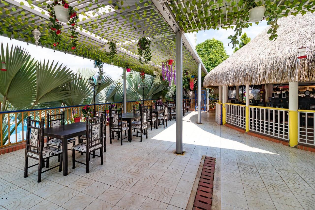 Ayenda 1132 Copiclub Hotell Ibagué Exteriör bild